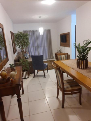 Apartamento NOVO, lindamente decorado com estacionamento incluído, Gramado